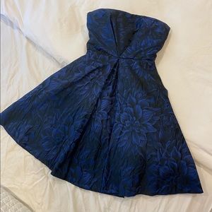 Monique Lhuillier Strapless Floral Dress